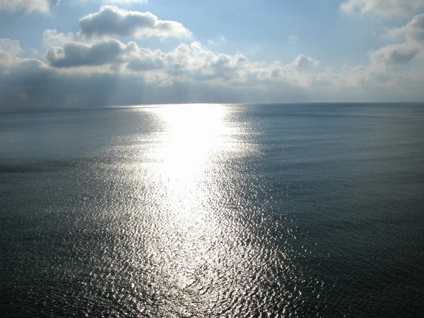 Sunlight path on a sea surface — Stock Photo #1115432