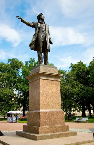 alexander pushkin statue