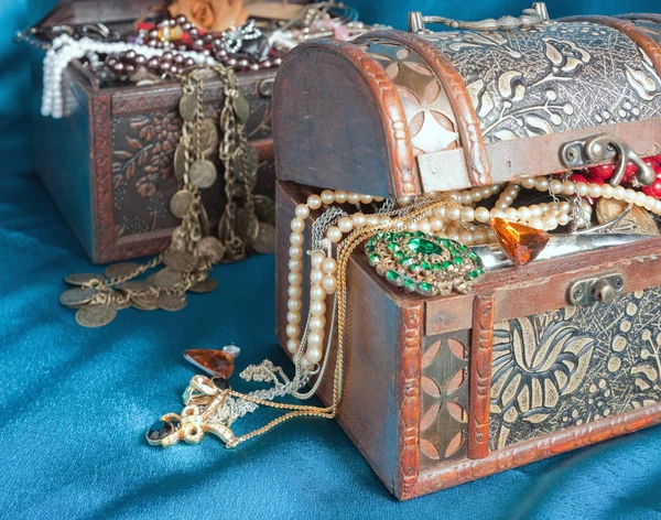 Treasure chests