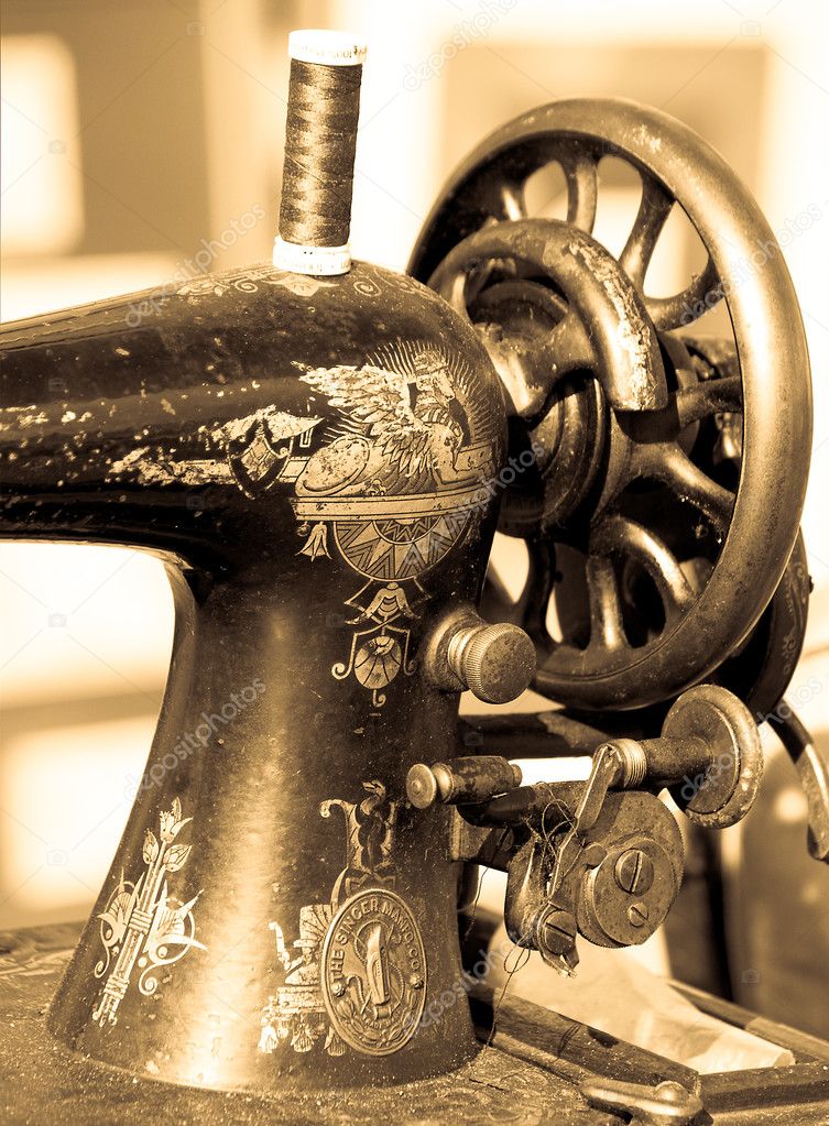 Bernina Sewing Machine Introduction - Video
