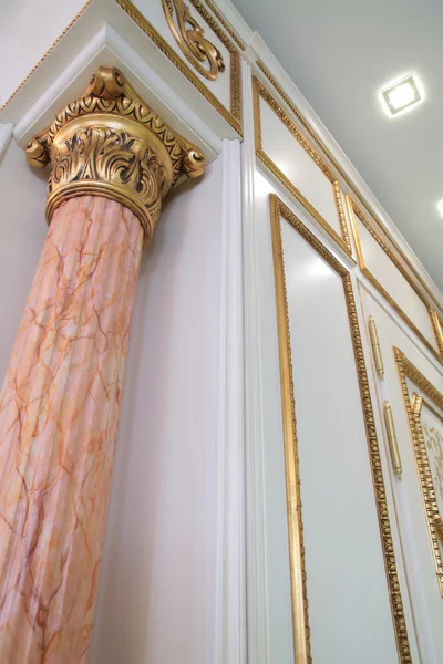 Luxurious interior with pillar