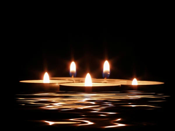 Candles and its reflection