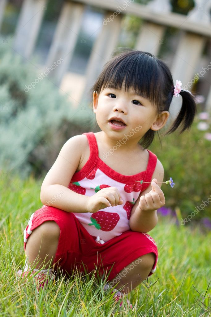 asian on red couch asian little girl sex