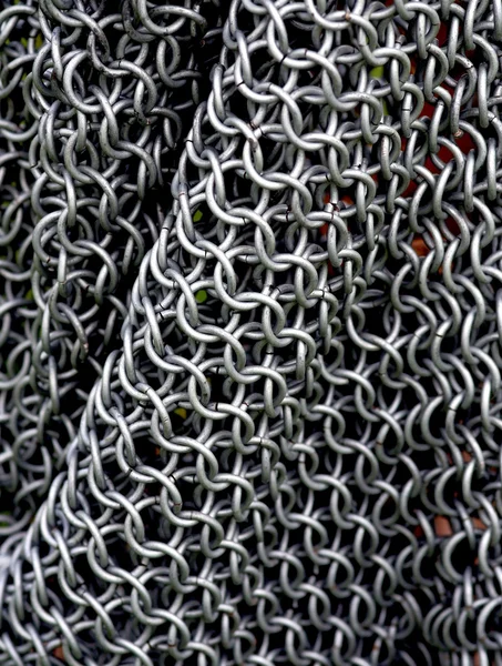 Background from metal chains