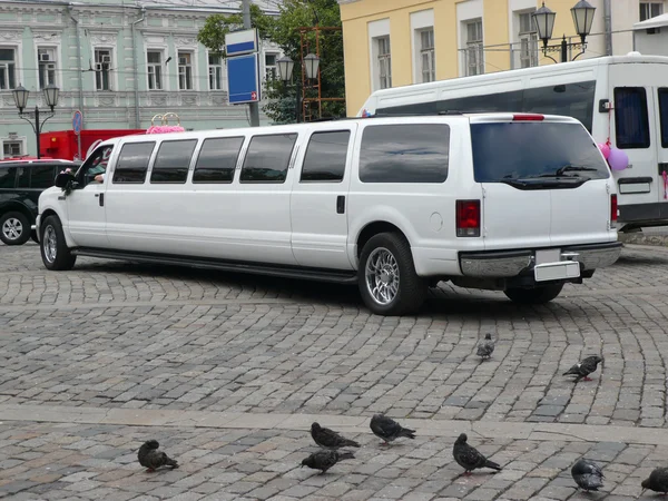 White Wedding limousine