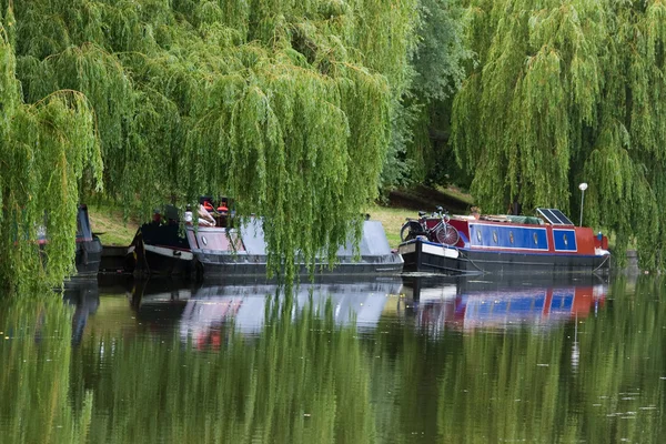 Narrow boat barge (Cambridge, UK)