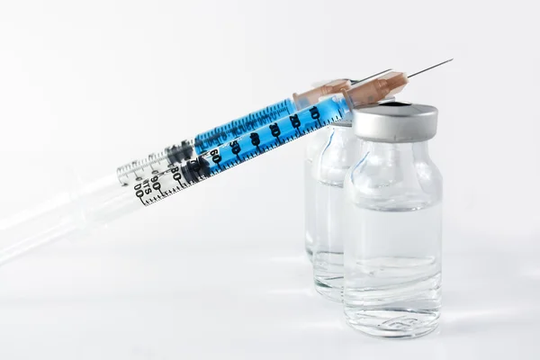Syringe and vial — Stock Photo #2186019