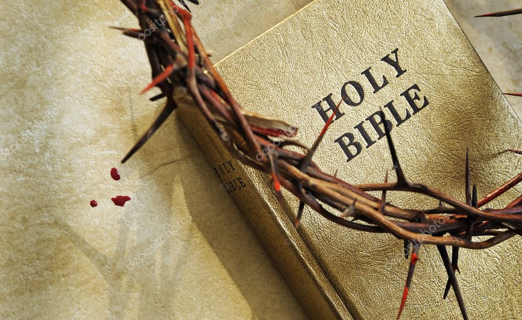 Corona de espinas sobre la biblia — foto de stock © jordache #1989176 Corono de espinas