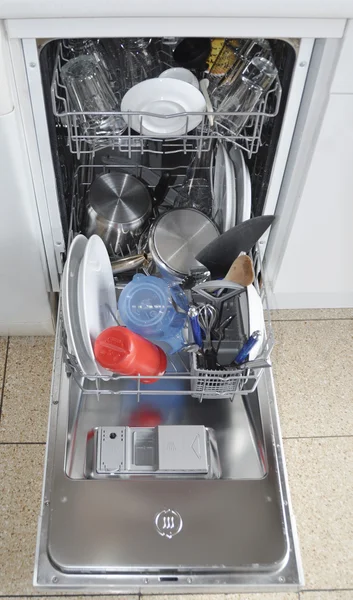Dishwasher with open hatch