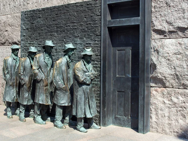 FDR Memorial Great Depression statue3