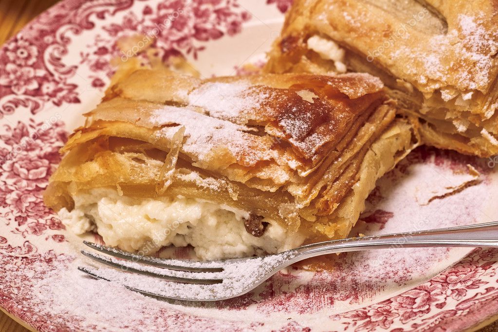 depositphotos_2397920-Quark-strudel.jpg