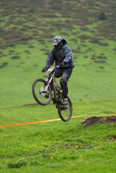 Extreme jump on downhill race