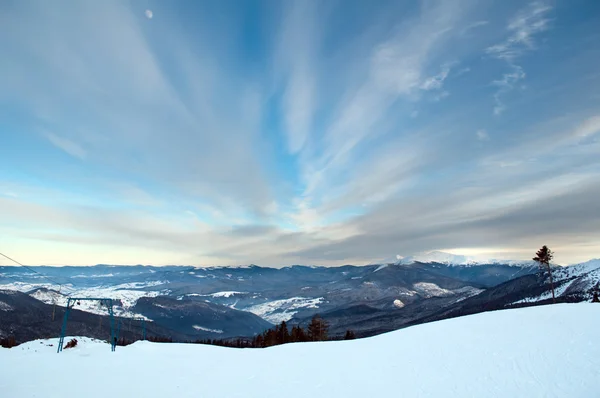 Kış dağlık manzara — Stok fotoğraf
