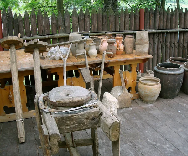 Украинская посуда для гончаров — стоковое фото