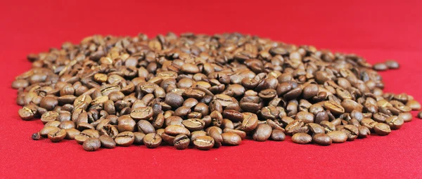 Close Coffee Beans Red Background Coffee Concept — Stock Photo, Image