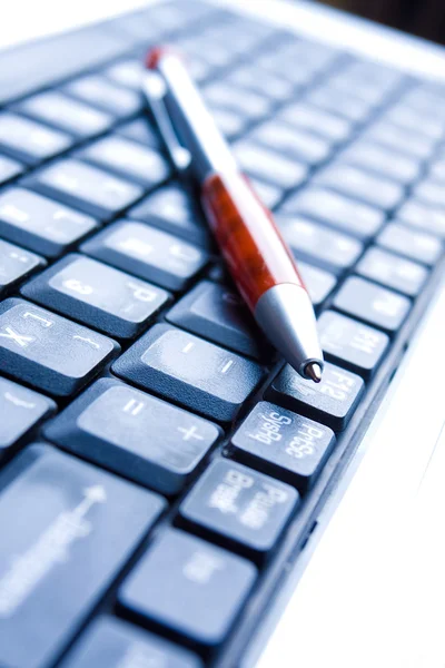 Pen and PC — Stock Photo, Image