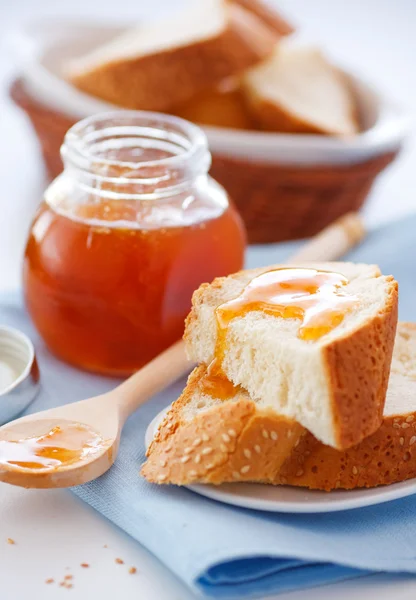Breakfast with apricot jam — Stock Photo, Image