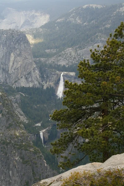 View to waterfalls — Stock Photo, Image