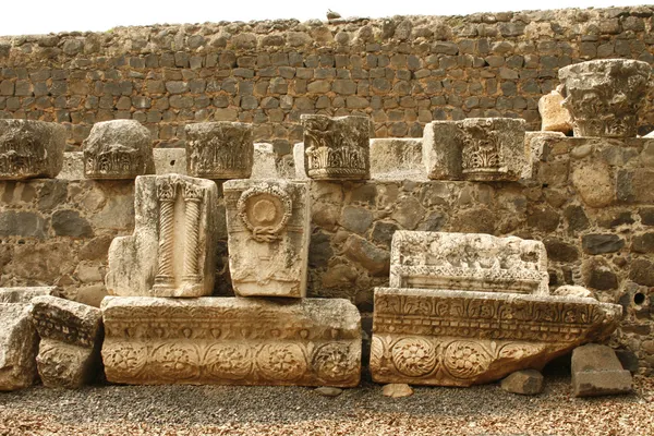 Ruinerna av synagogan i Kafarnaum, israel — Stockfoto