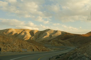 dead sea Road