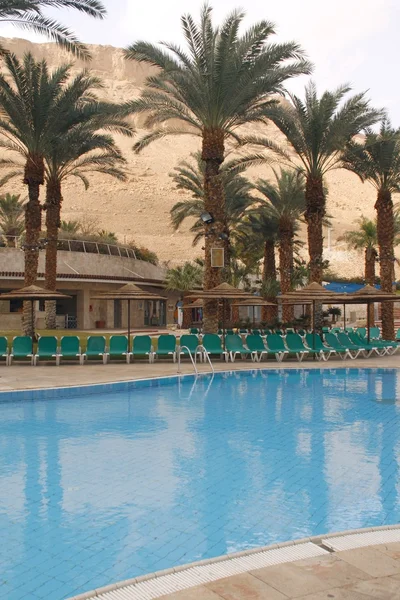 Swimming pool in hotel on Dead Sea — Stock Photo, Image