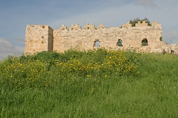 Руины старой крепости — стоковое фото