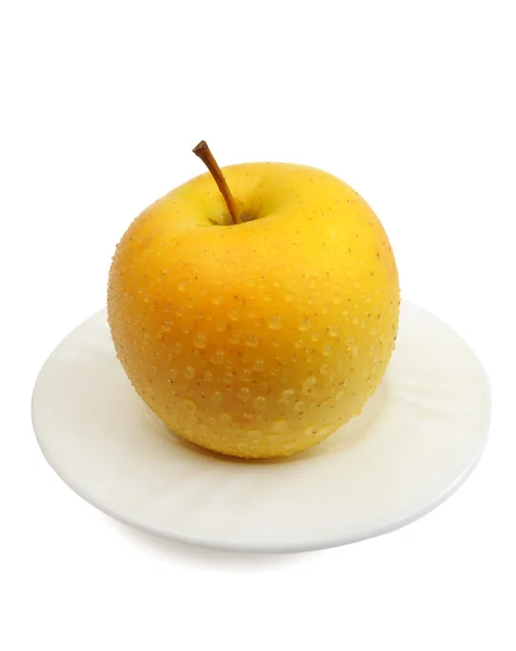 Жовте яблуко, ізольоване — стокове фото