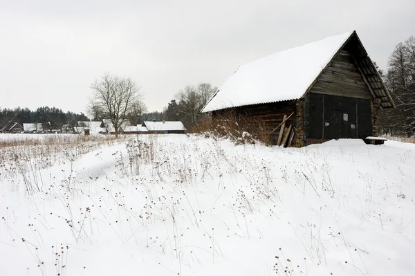 Зимний сельский пейзаж. — стоковое фото