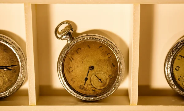 Old Antique Pocket Clock Wooden Table — Fotografia de Stock