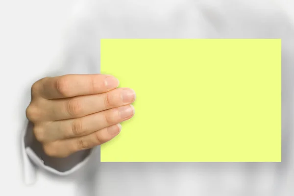 Cartão comercial amarelo — Fotografia de Stock