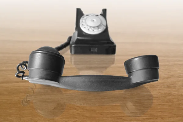 Телефонний приймач старовинного телефону — стокове фото