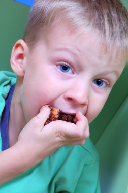 boy eating ice cream  clipart