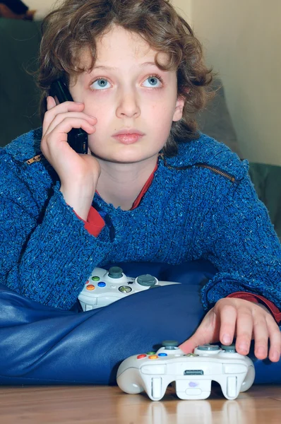 Хлопчик Грає Ігри Телебаченні — стокове фото