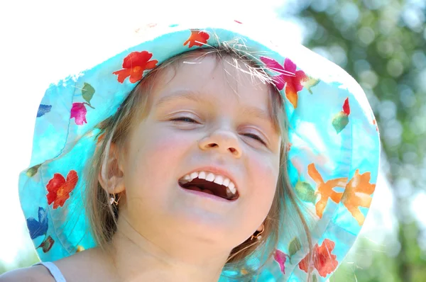 Little Girl Straw Hat Summer Day — Foto Stock