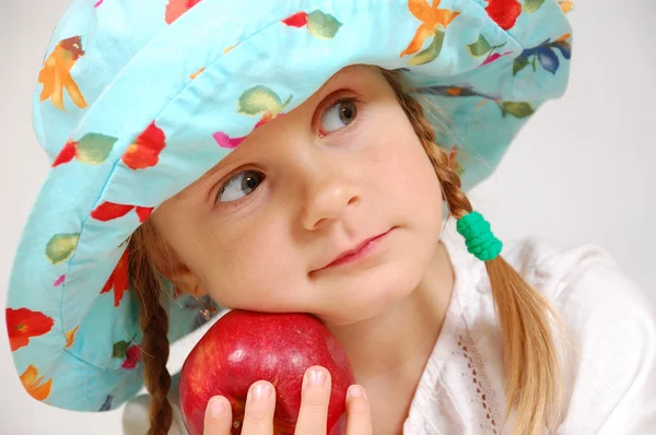 Красива Маленька Дівчинка Яблуками — стокове фото