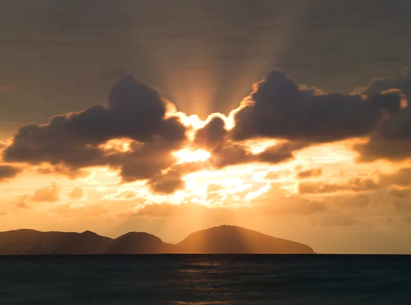 Fantasztikus napfelkeltét a tenger — Stock Fotó