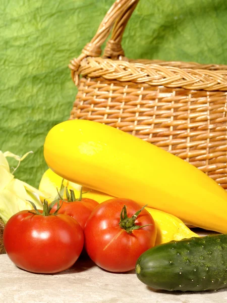 Čerstvé zralé zeleniny zátiší — Stock fotografie