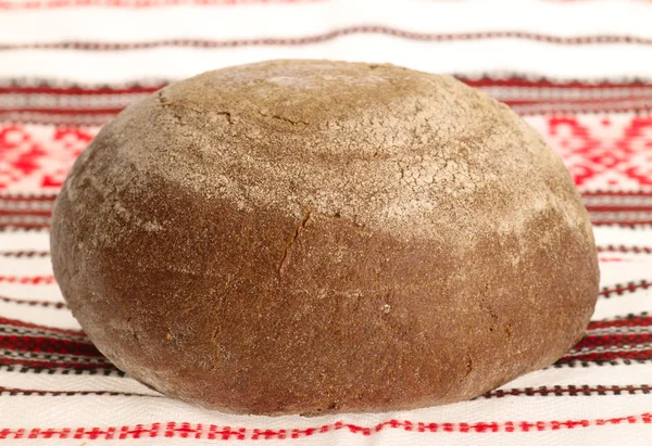 Pão delicioso em t camponês tradicional — Fotografia de Stock