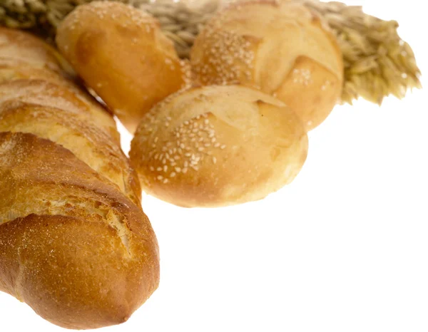 Νόστιμο ψωμί σε άσπρο φόντο — Φωτογραφία Αρχείου