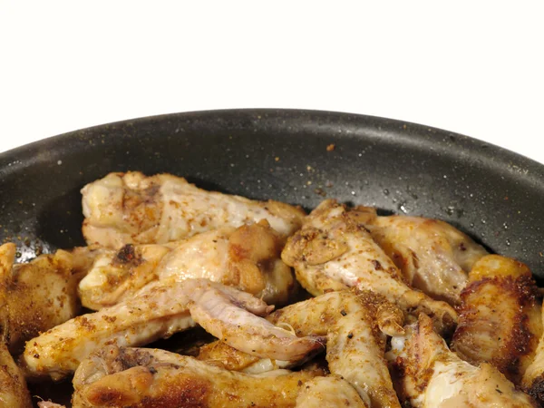 De délicieuses ailes de poulet frites sur la frite — Photo