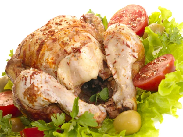 Grillad kyckling hela med grönsaker på — Stockfoto