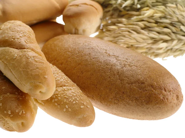 Läckra vitt bröd på vita bak — Stockfoto