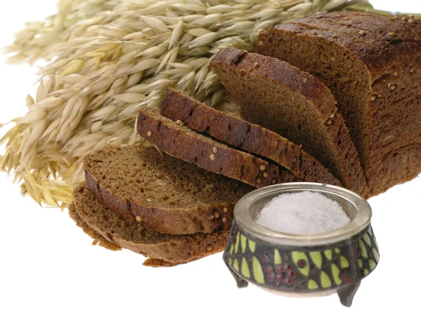Νόστιμο ψωμί σε άσπρο φόντο — Φωτογραφία Αρχείου
