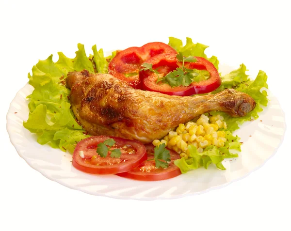 Grilled chicken leg with vegetables. iso — Stock Photo, Image