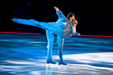 Skating pair clipart