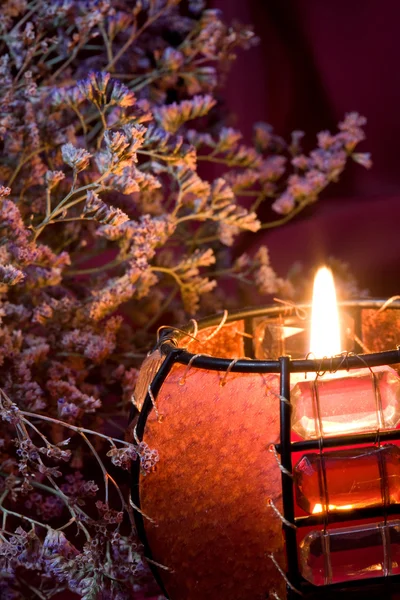 Zátiší s hořící svíčka — Stock fotografie
