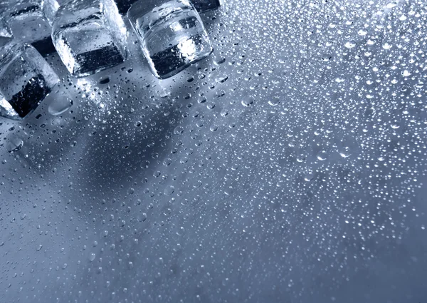 Gelo com gotas de água — Fotografia de Stock