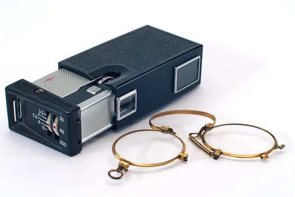 Vecchia macchina fotografica e pince-nez — Foto Stock