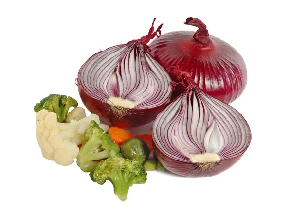Cebola vermelha espanhola e legumes diferentes — Fotografia de Stock