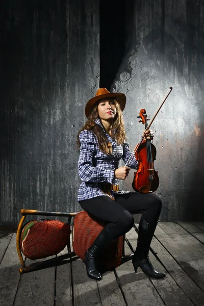 Beautiful violinist musician — Stock Photo, Image